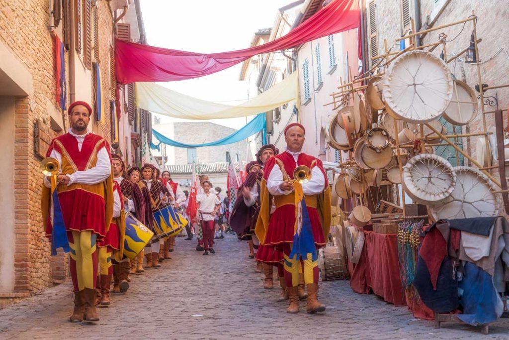Romagna Eventi:La Notte delle Streghe San Giovanni in Marignano 23 Eventi in Romagna Palio del Daino Mondaino